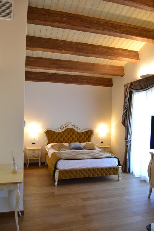 Mozzagrogna Agriturismo De Luca מראה חיצוני תמונה