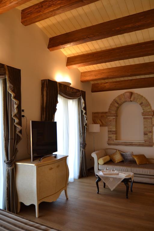 Mozzagrogna Agriturismo De Luca מראה חיצוני תמונה