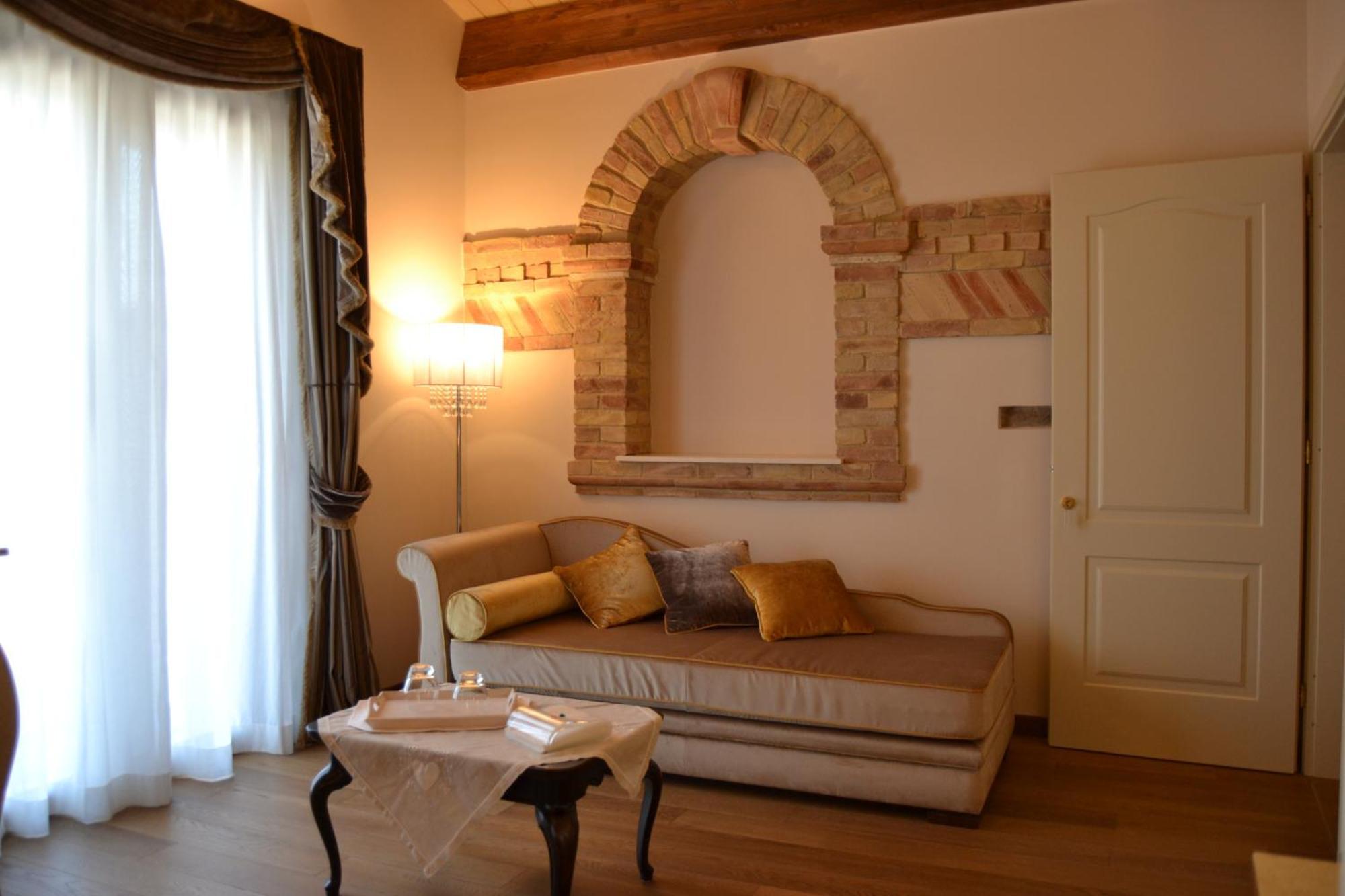 Mozzagrogna Agriturismo De Luca מראה חיצוני תמונה