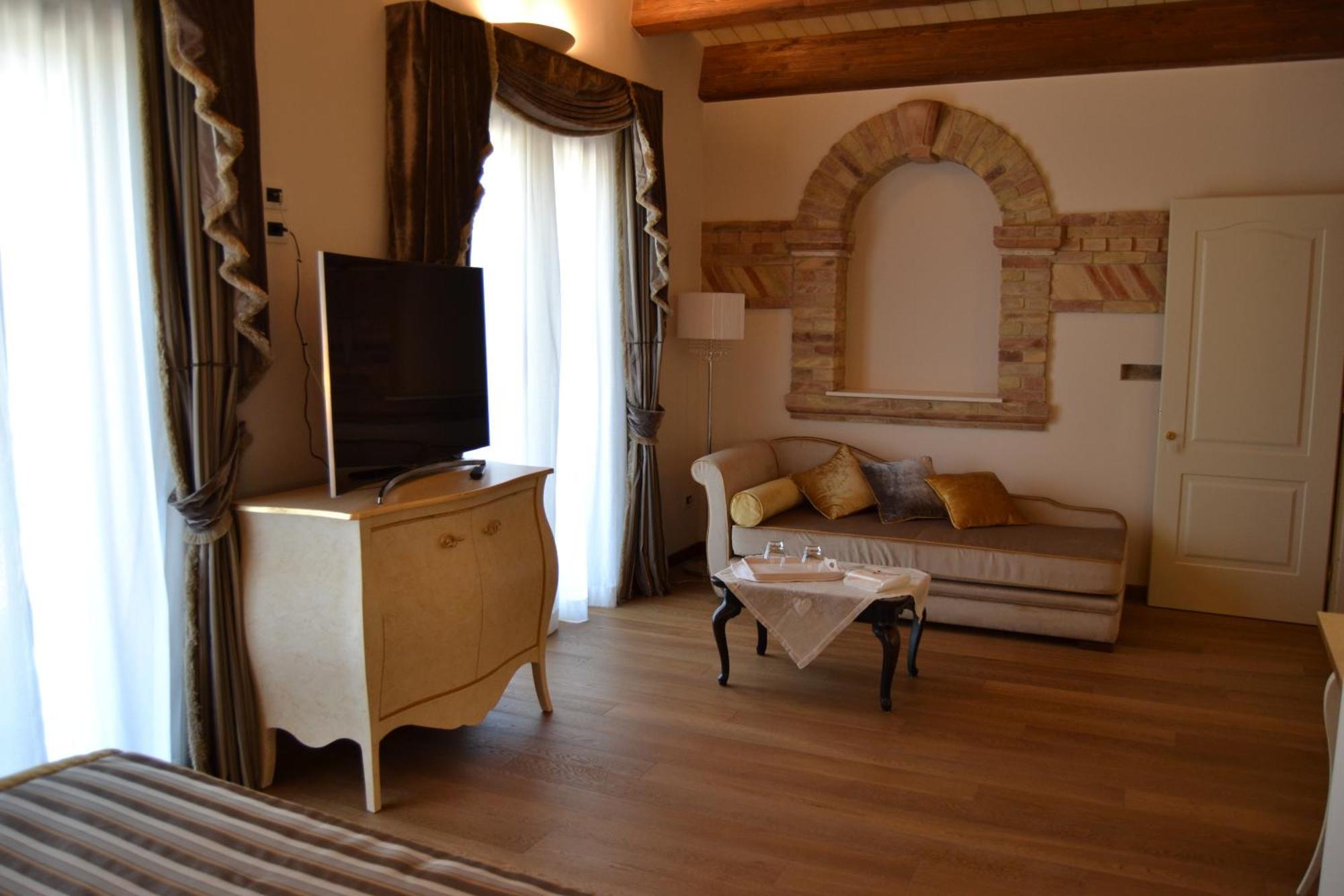 Mozzagrogna Agriturismo De Luca מראה חיצוני תמונה