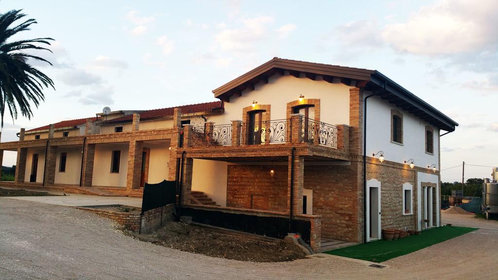 Mozzagrogna Agriturismo De Luca מראה חיצוני תמונה