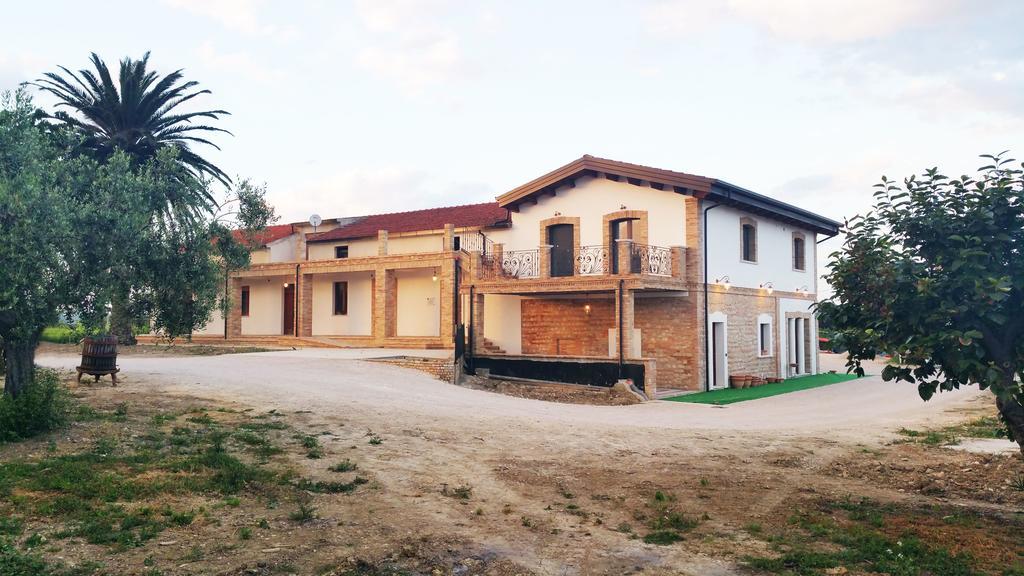 Mozzagrogna Agriturismo De Luca מראה חיצוני תמונה